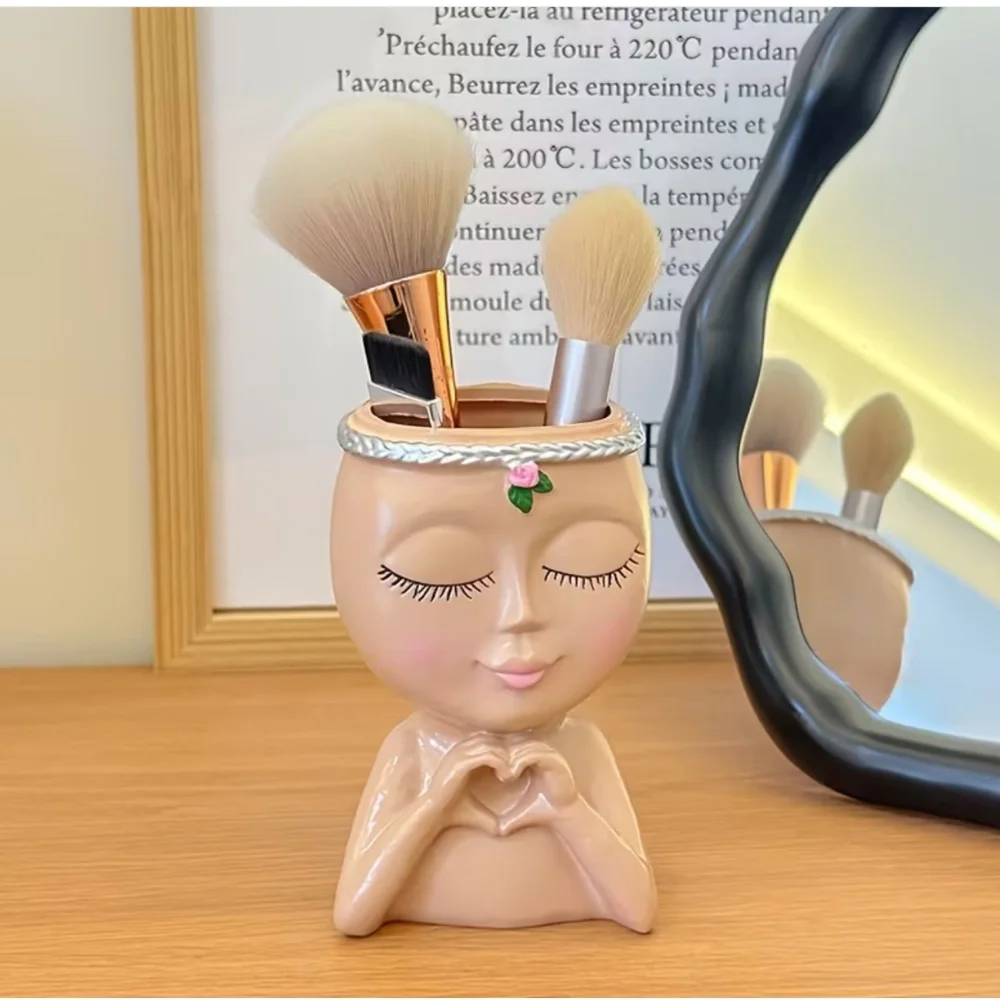 New Face makeup brush holder